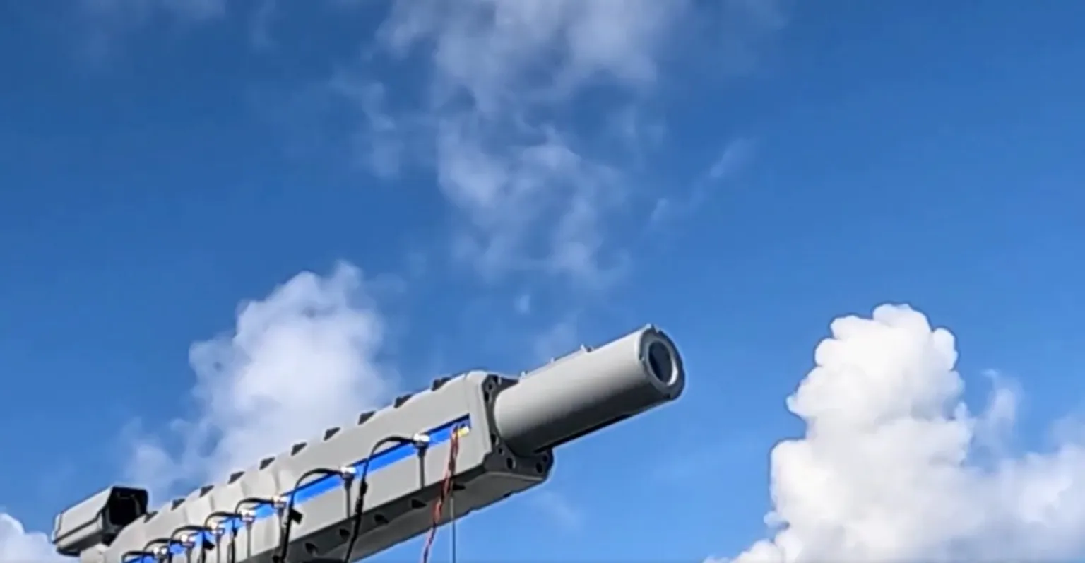 il-primo-cannone-a-rotaia-elettromagnetico-navale-stato-testato-con
