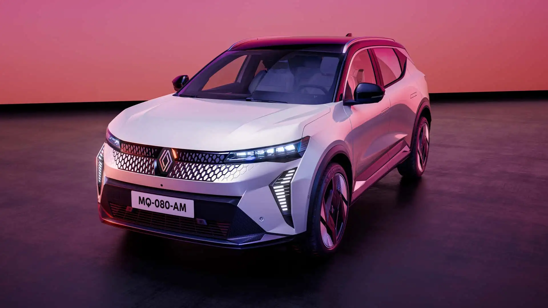 La Renault Scenic si rinnova: ecco l'aggiornamento 2025