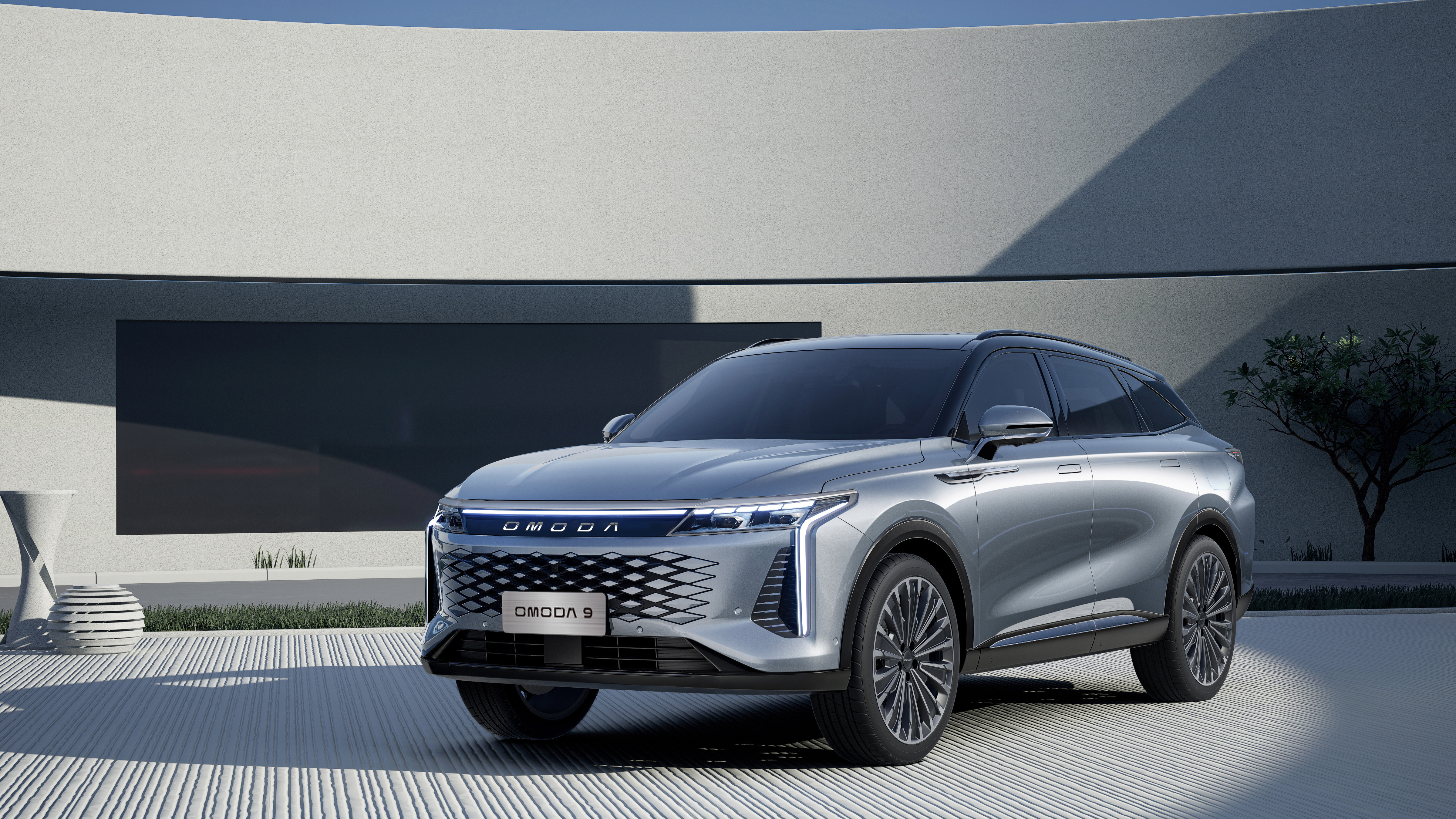 Omoda 9 Super Hybrid: prezzi e versioni italiane