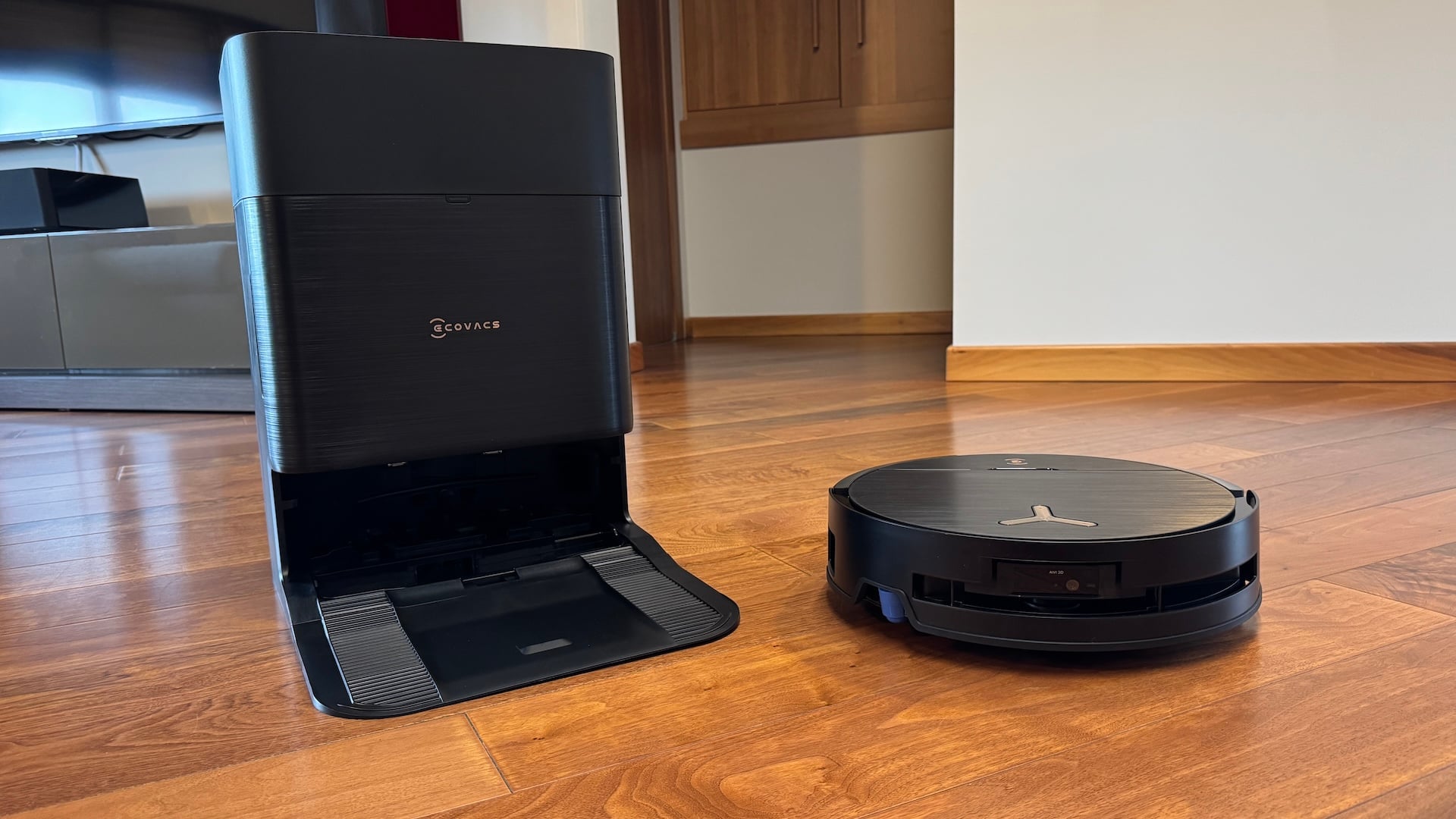 Ecovacs Deebot X9 Pro OMNI, un rullo per lavare il pavimento | Test ...