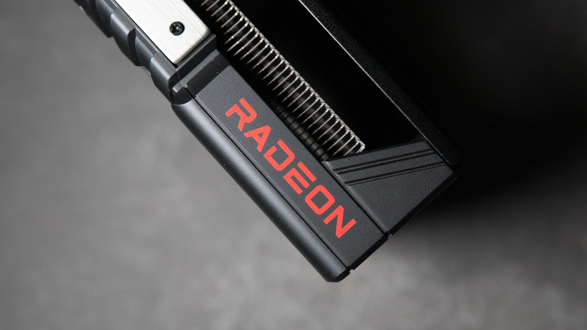 Radeon AI PRO R9700: la 