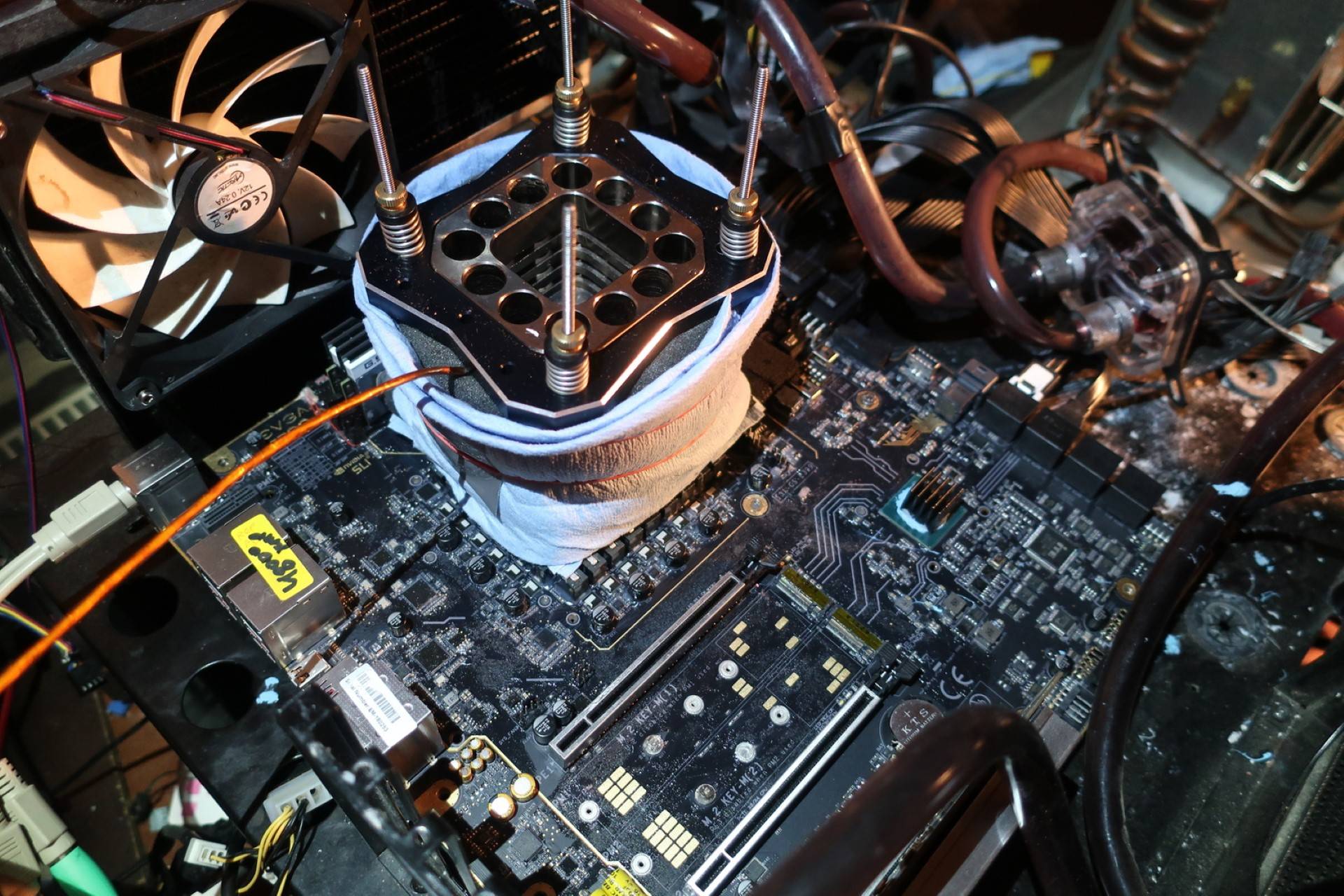 Как разогнать процессор на материнской плате. Процессор i9 9900k. Intel Core i9 13900k. Оверклокинг процессора Intel. Core i9-13900k.