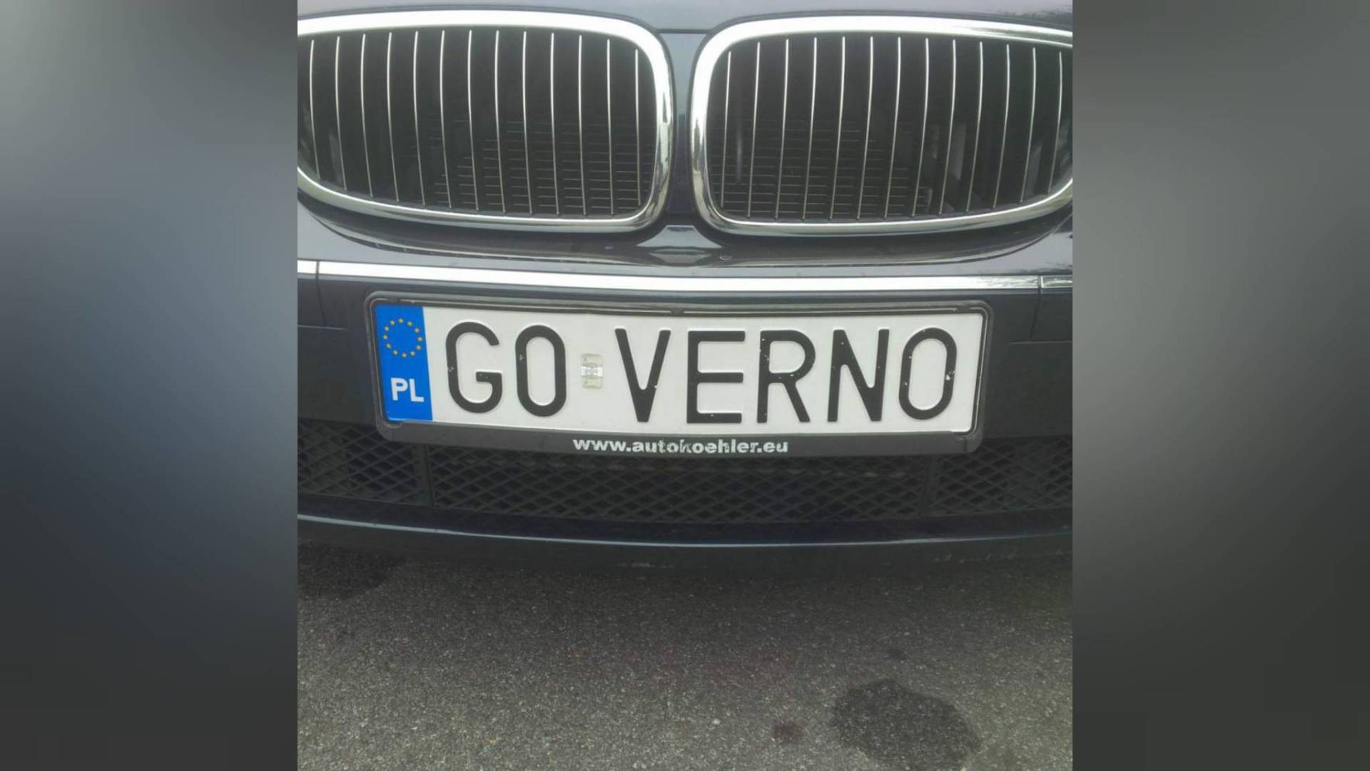 Targa Personalizzata Con Testo A Scelta - Per Parcheggio, Parete O Garage Materiale Pvc O Alluminio 52x11 Cm A 403826
