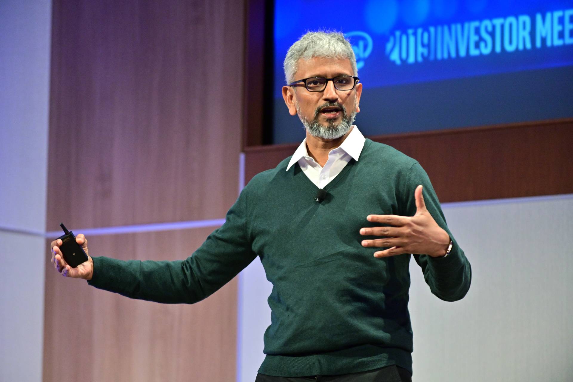 Raja Koduri lascia Intel, fonderà una startup di IA generativa - Tom's ...