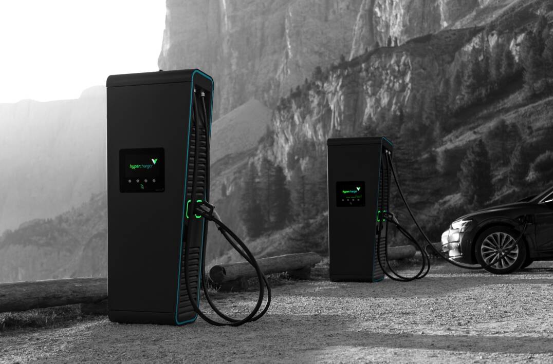 Alpitronic HYC400, la colonnina che ricarica a 400 kW Tom