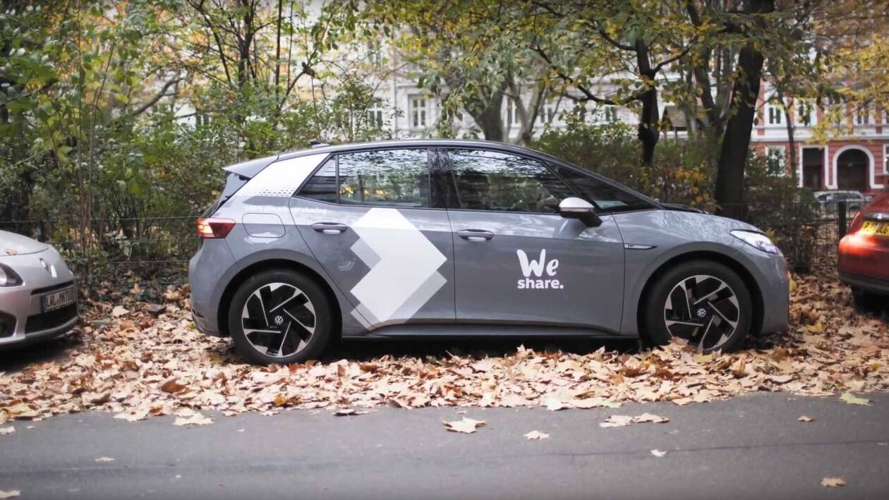 Volkswagen vende il servizio di car sharing elettrico WeShare - Tom's ...