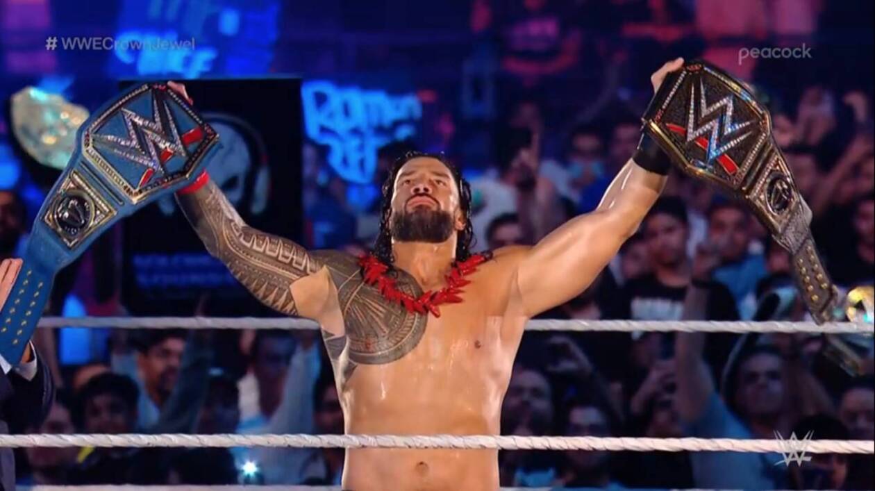 I risultati di WWE Crown Jewel 2022, Roman Reigns sconfigge Logan Paul Tom